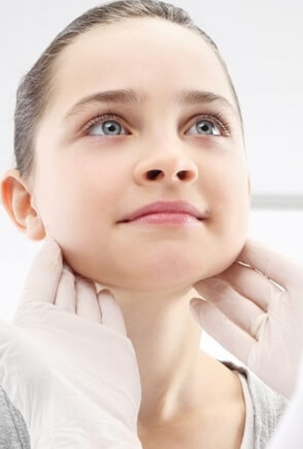 هناك حالات تستدعي ازالة اللوزتين