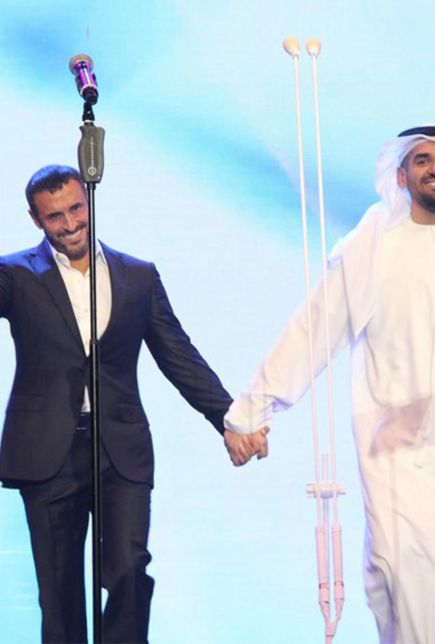 كاظم الساهر فى الفقرة الأولى من الحفل