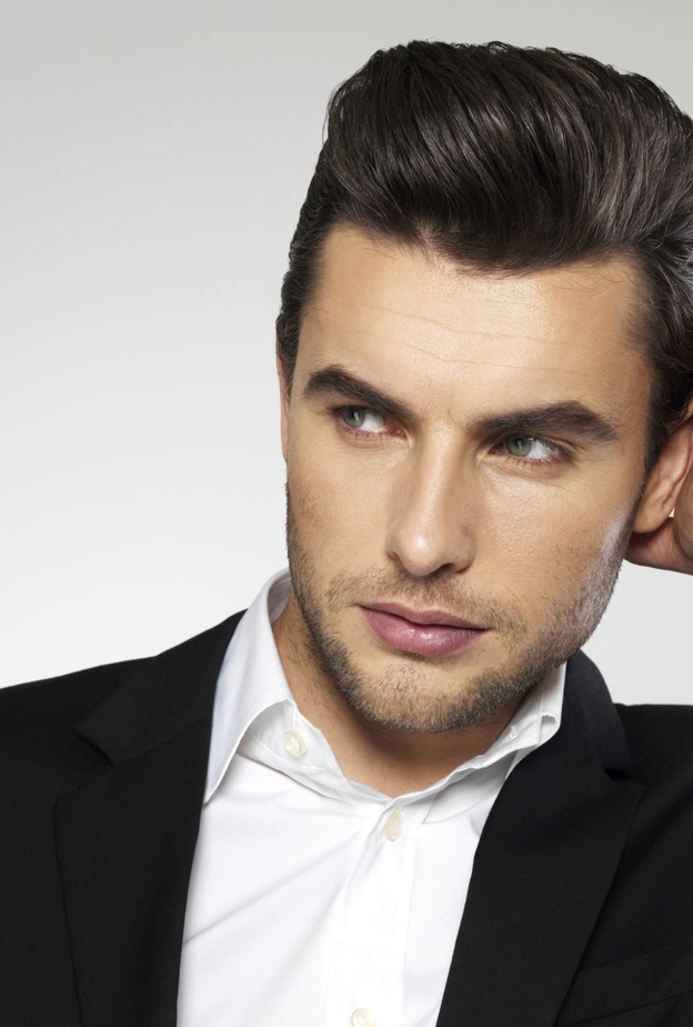 الخلطات الطبيعية تعالج الشعر الخفيف وتعمل على تكثيفه