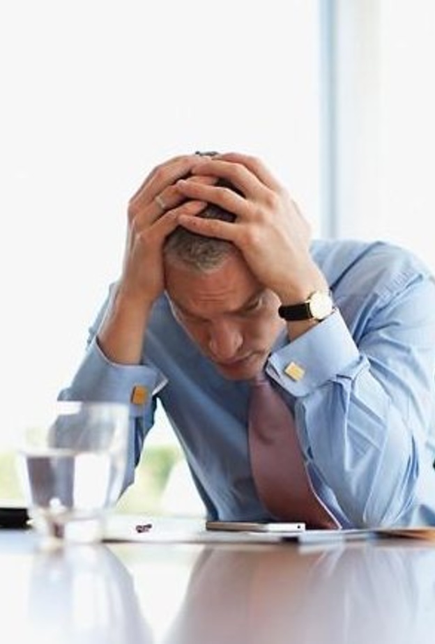 الرجال يتحملون ضغوط الفشل و التوتر