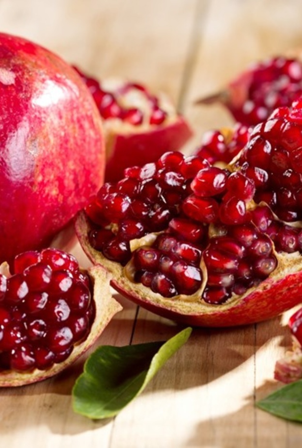 الرمان والشيخوخه