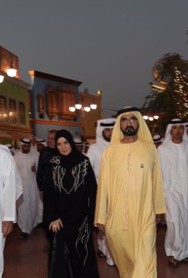 الشيخ محمد بن راشد يتجول في دبي باركس آند ريزورتس