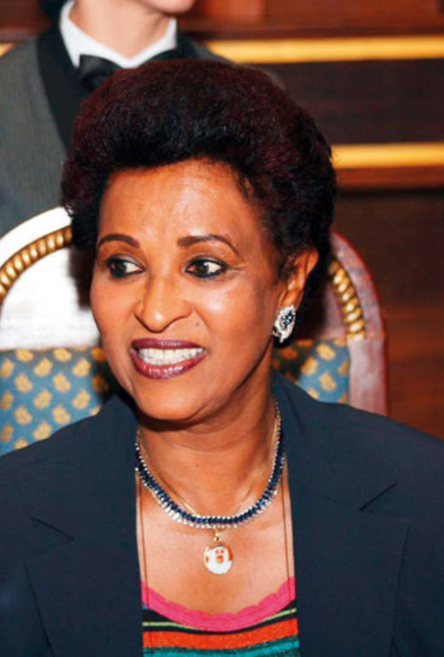  الشيخة نعيمة الاحمد الجابر الصباح