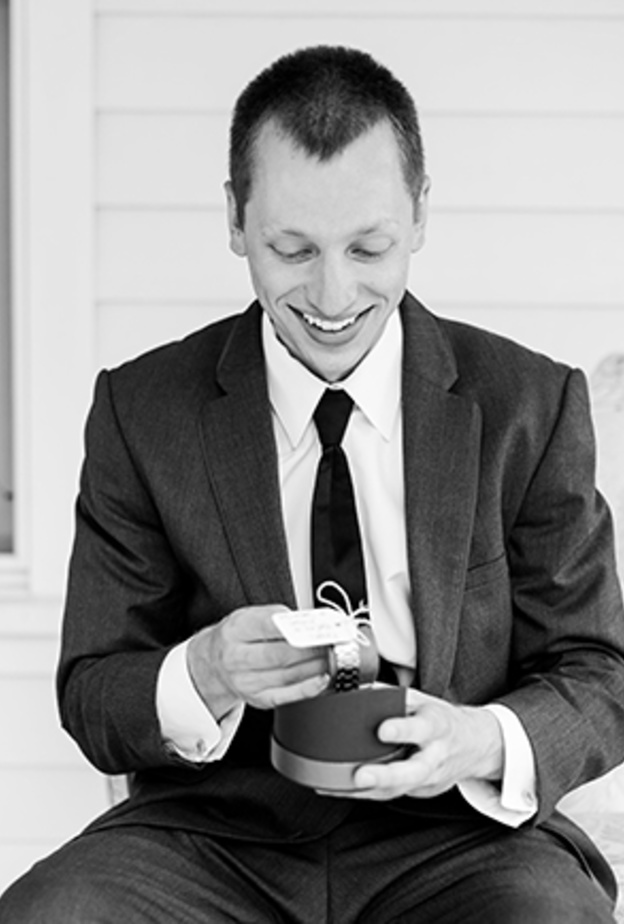 الساعة الهدية الاجمل للعريس