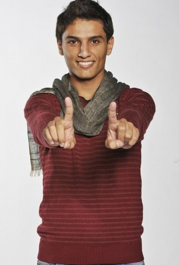 محمد عساف بلوك كاجوال مع الشال