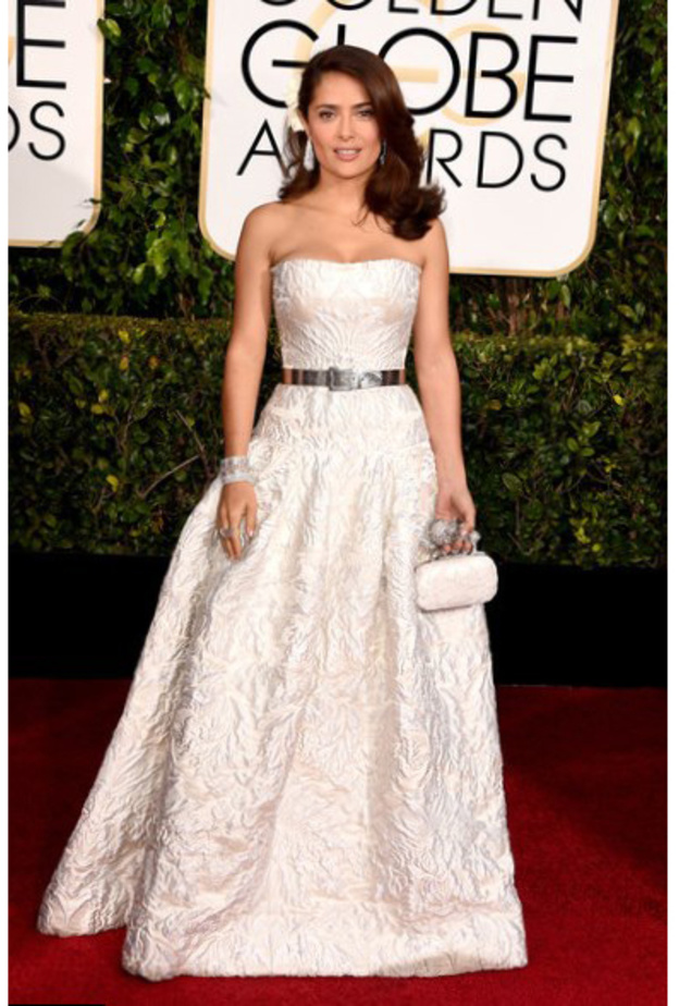 سكارليت جوهانسون ترتدي البنطلون بالخصر العالي كي تبدو أكثر طولا