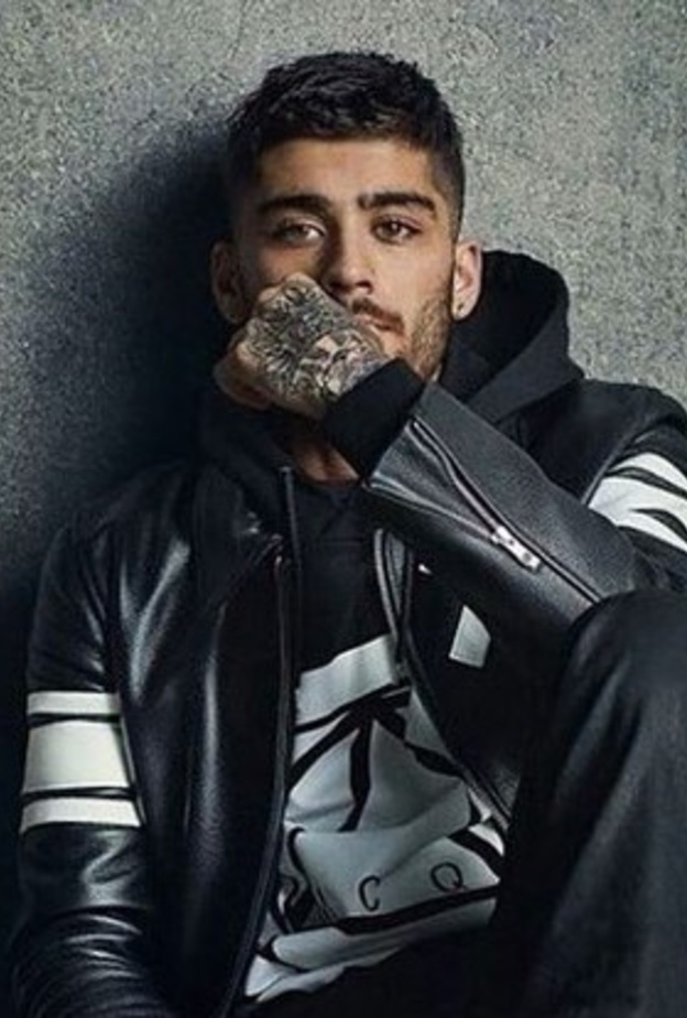 زين مالك يدخل عالم الأزياء بإطلاق مجموعة أحذية مع زانوتي