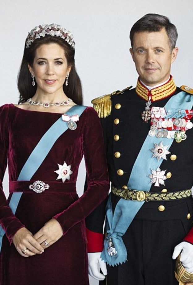 الصورة الرسمية للأميرة ماري