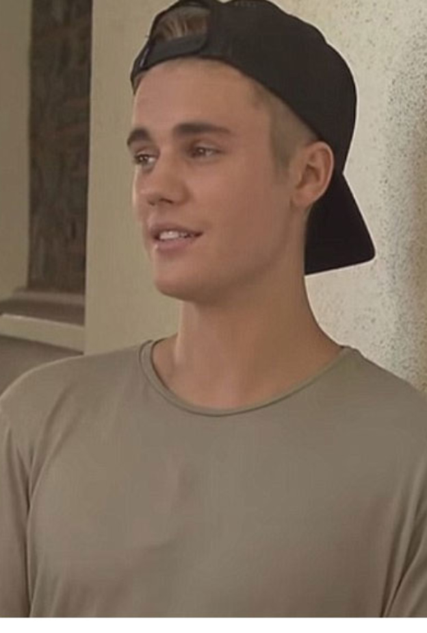 هل جاستن يقوم باعمال خيرية لتحسين صورته؟