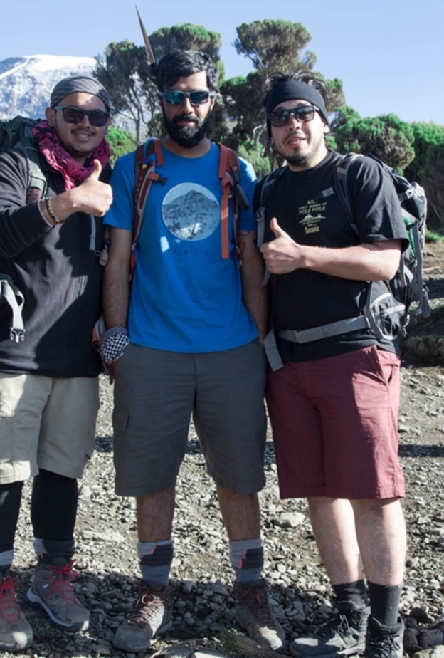 سعود العيدي مع المشاركين 