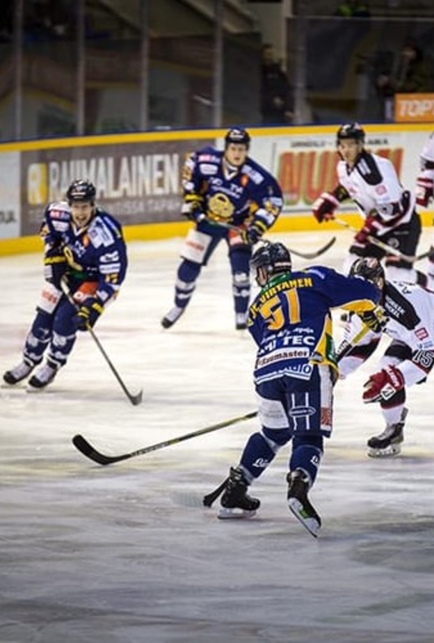 العب الهوكي