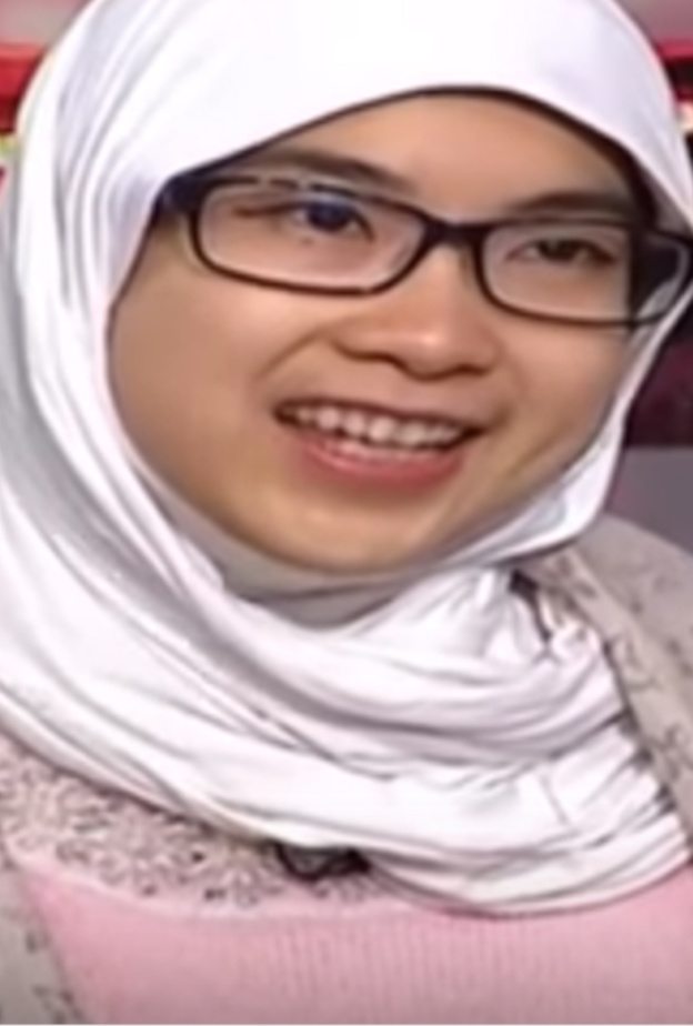 الفتاة الصينية آمنه سعيدة