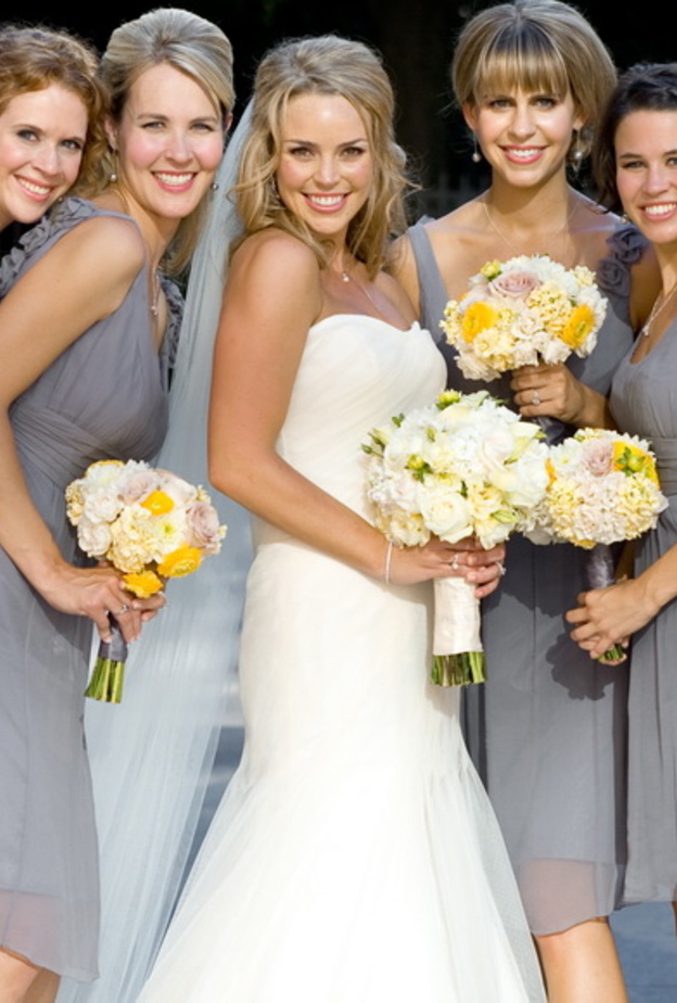 دعي الأصفر يدلل اللون الفضي في زفافك