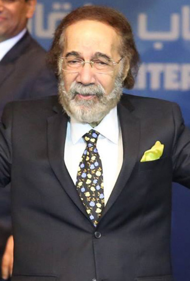 كريم عبد العزيز خلف والده المخرج الكبير محمد