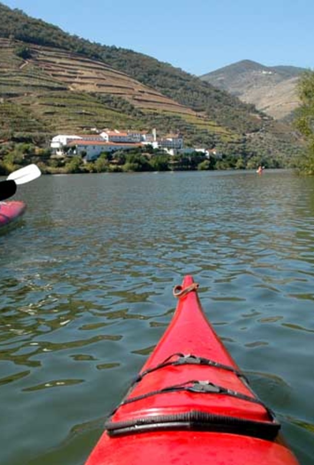 الكاياك في نهر دورو