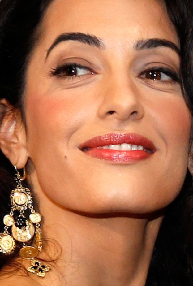  هل تصبح أمل كلوني بديلا لدونالد ترامب ؟