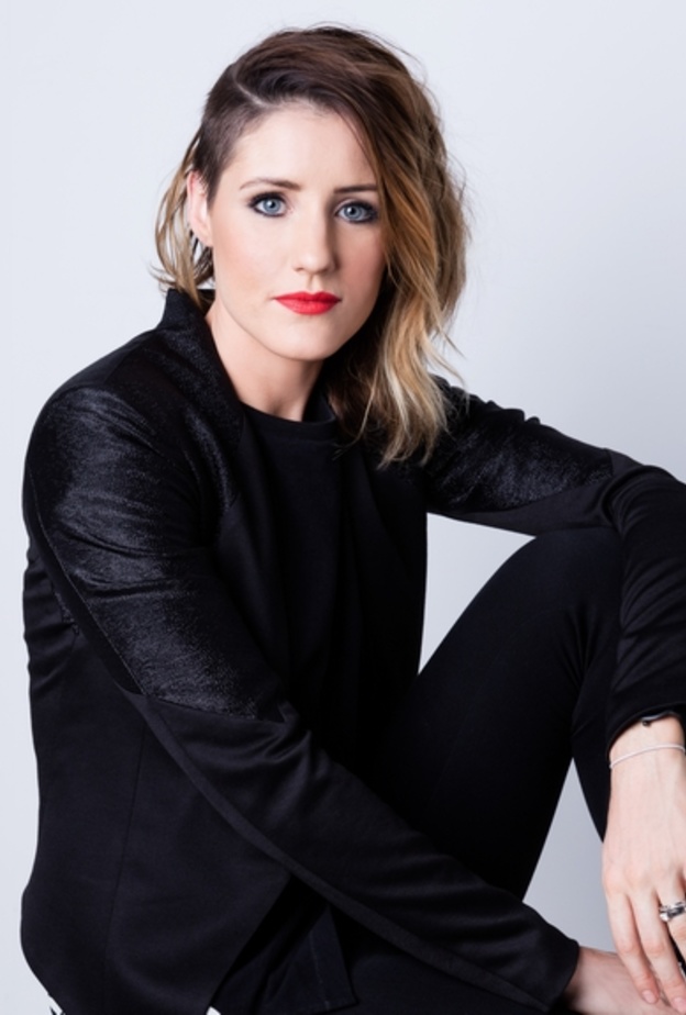 المصممة وسيدة الاعمال ديبورا هينينج