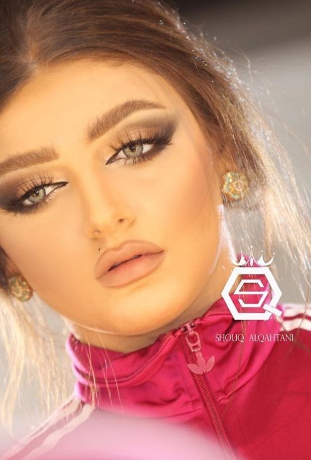 المكياج الخليجي يعتمد على الألوان الغامقة من شوق القحطاني