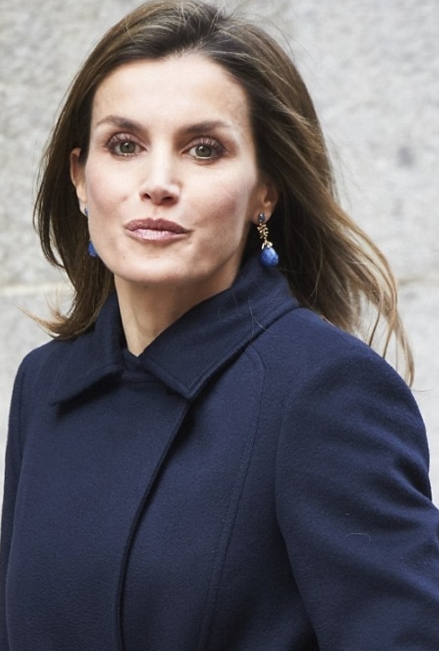 الملكة ليتيزيا تشارك في اجتماع الرابطة الإسبانية لمكافحة السرطان