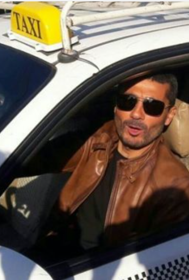 خالد النبوي مع سائق تاكسي حقيقي