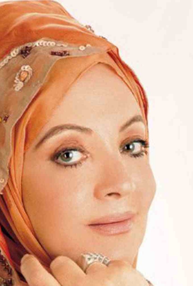 النجمة المعتزلة شهيرة