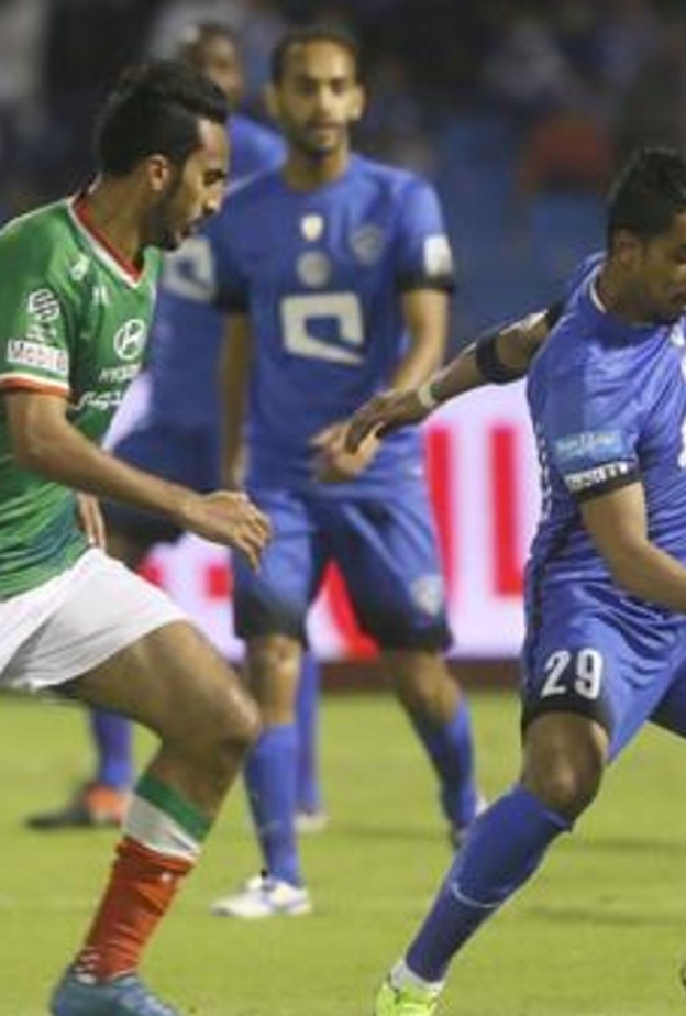 الهلال ينفرد بصدارة الدوري السعودي والاتحاد يهزم الوحدة
