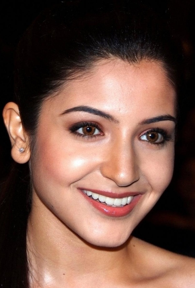 اهانات وتعليقات سلبية تطال انوشكا شارما