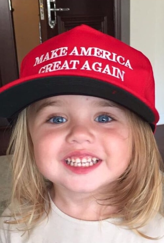 بارون ترامب كان حديث مواقع التواصل أيضا