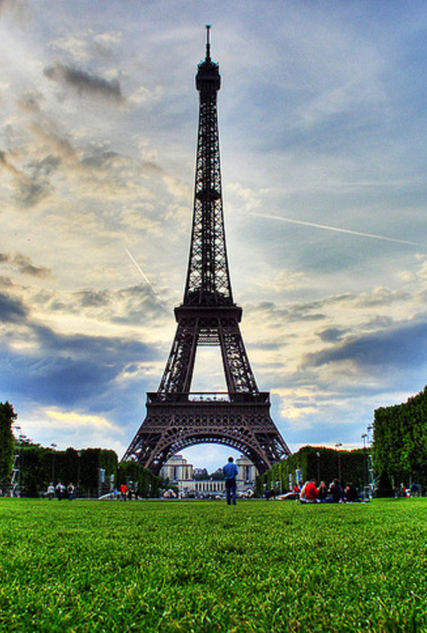 باريس تحتفظ بسحرها