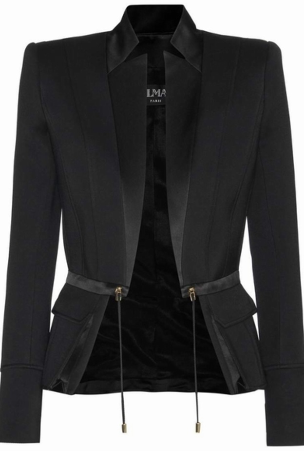 بلايزر ساتان مميزة وكلاسيكية من دار بالمين
