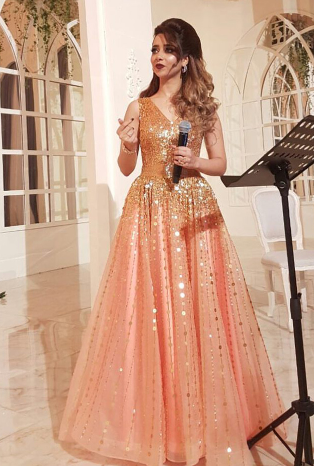 بلقيس متألقة بفستان لا برجوازي La Bourjoisie مع أكسسوارات الخرز البراقة