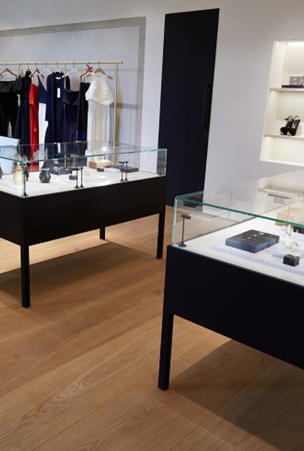 بوتيك 1  تفتتح متجرها الأول في لندن