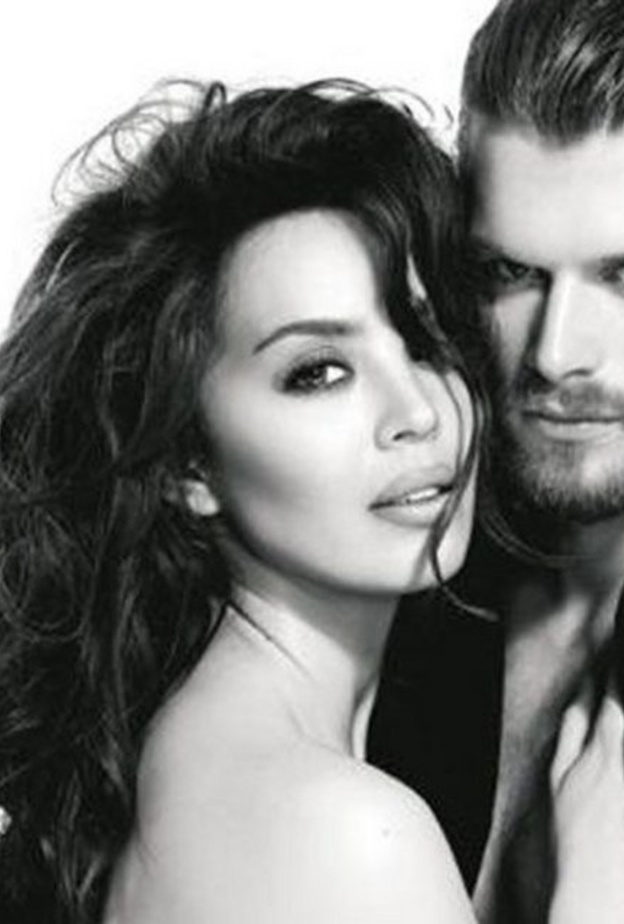 ملكة جمال تركيا السابقة أزرا أكين 