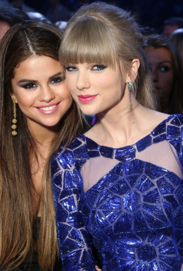تايلور سويفت Taylor Swift تخلت عن صديقتها سيلينا جوميز Selena Gomez