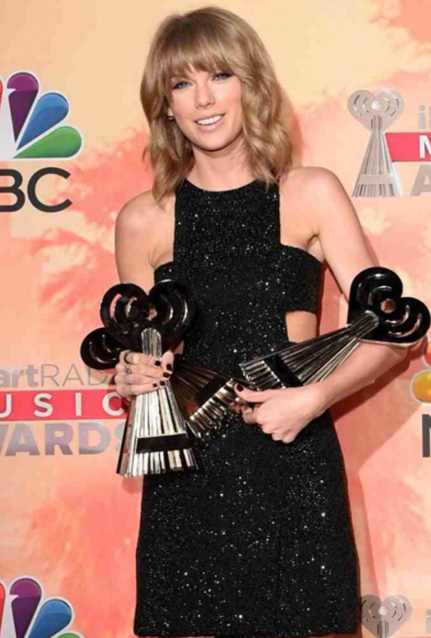 تايلور سويفت