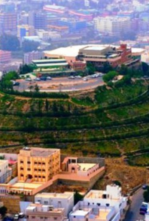 تتويج أبها بلقب عاصمة السياحة العربية