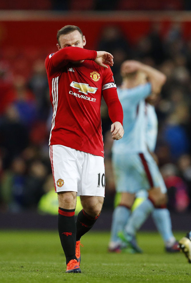 تراجع مستمر لفريق مانشستر يونايتد تحت قيادة مورينيو