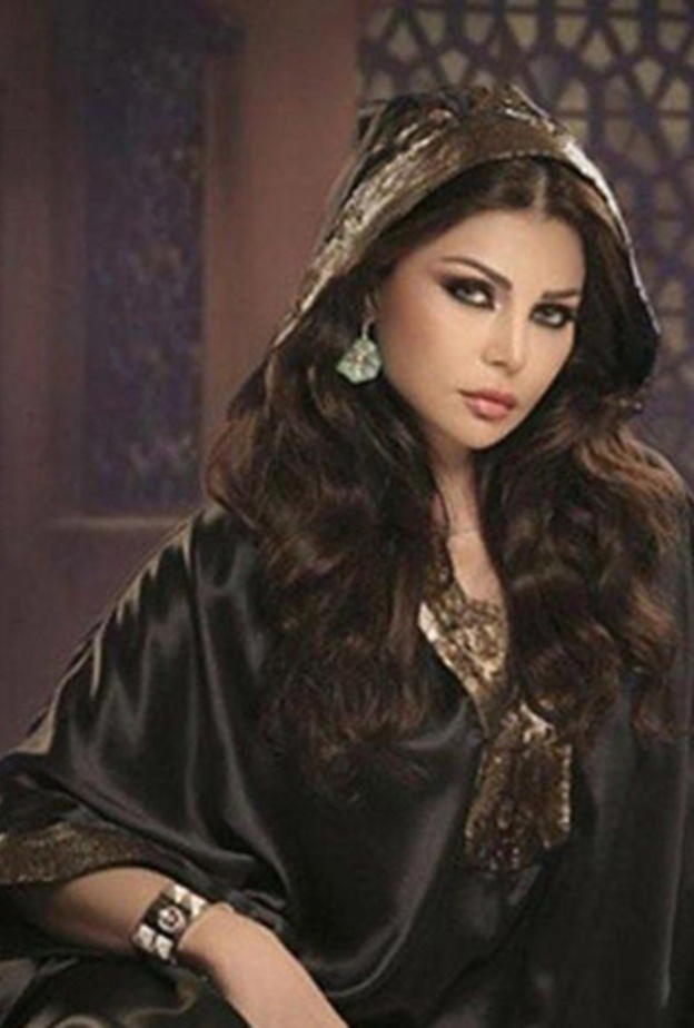 الأكسسوارات الذهبية الكبيرة