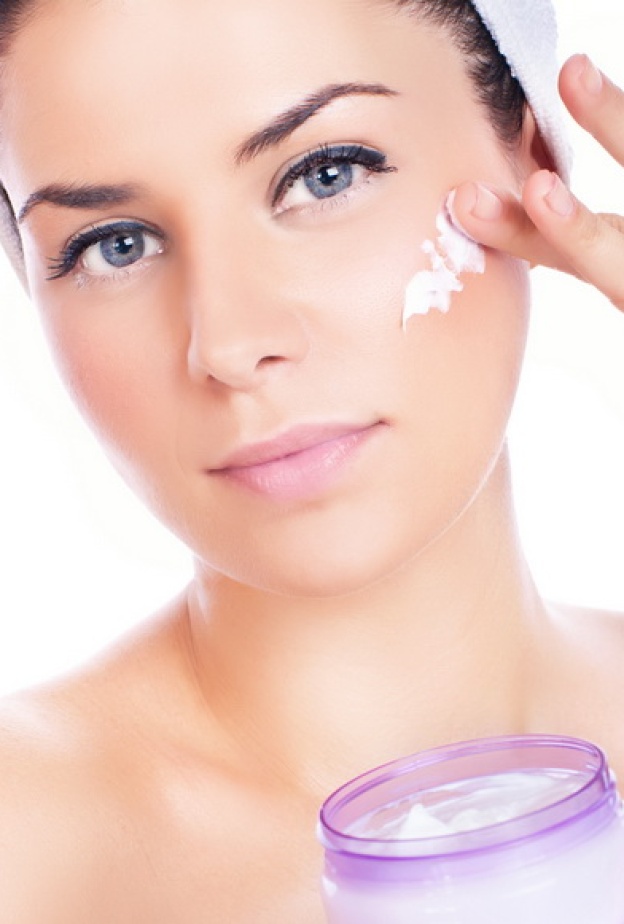 ترطيب البشرة ضروري في الشتاء