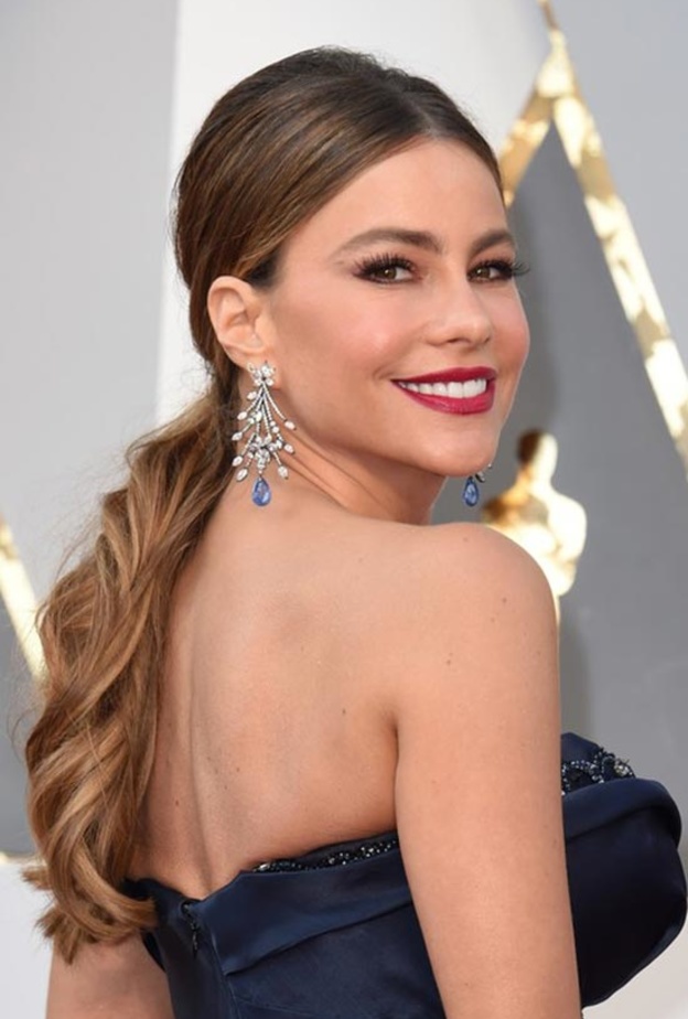 تسريحة كارا ديليفي Cara Delevingne العصرية تقاوم الحر