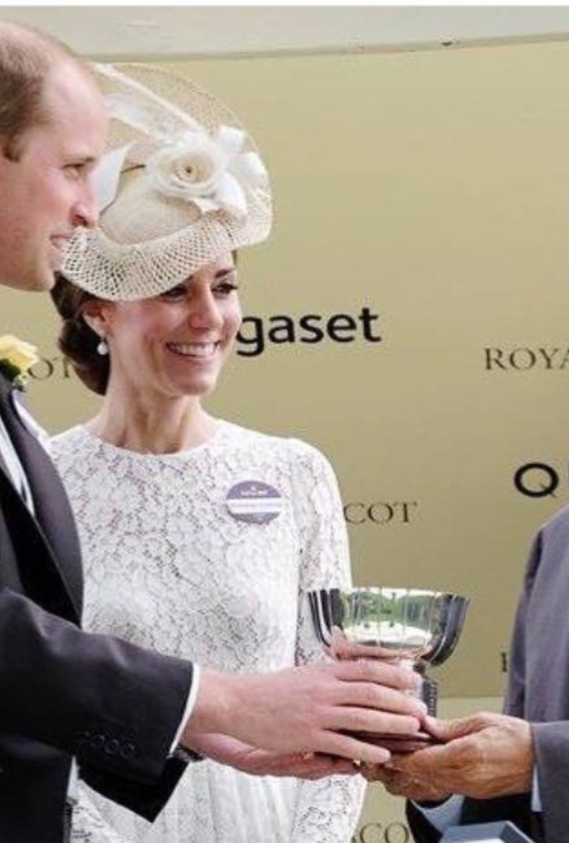 فوز الشيخ محمد بن راشد في سباق رويال اسكوت