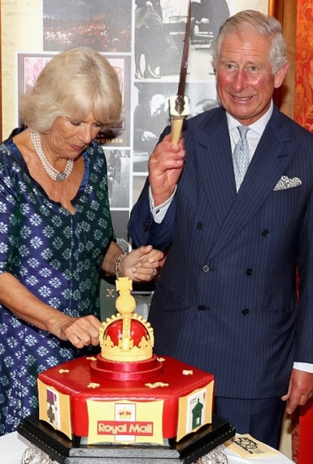 تشارلز و كاميلا بديا في قمة الاناقة