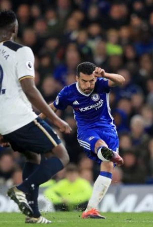 تشيلسي يحافظ على الصدارة الإنجليزية