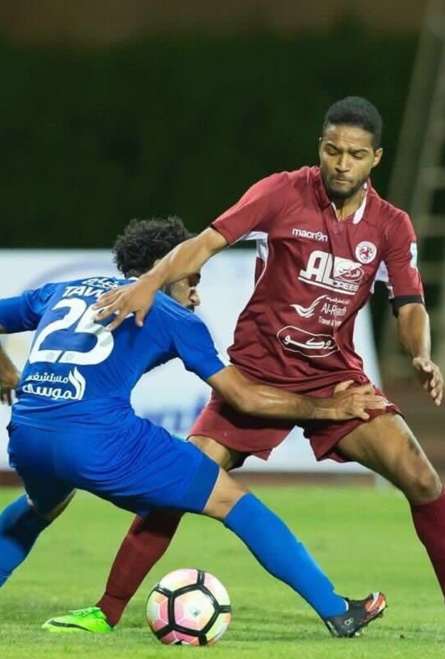 تعادل الفيصلي و الفتح في الدوري السعودي