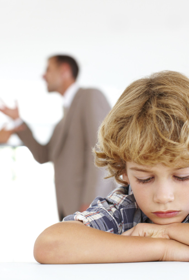 تعرض الاطفال للضغوط النفسية يدمر قلوبهم