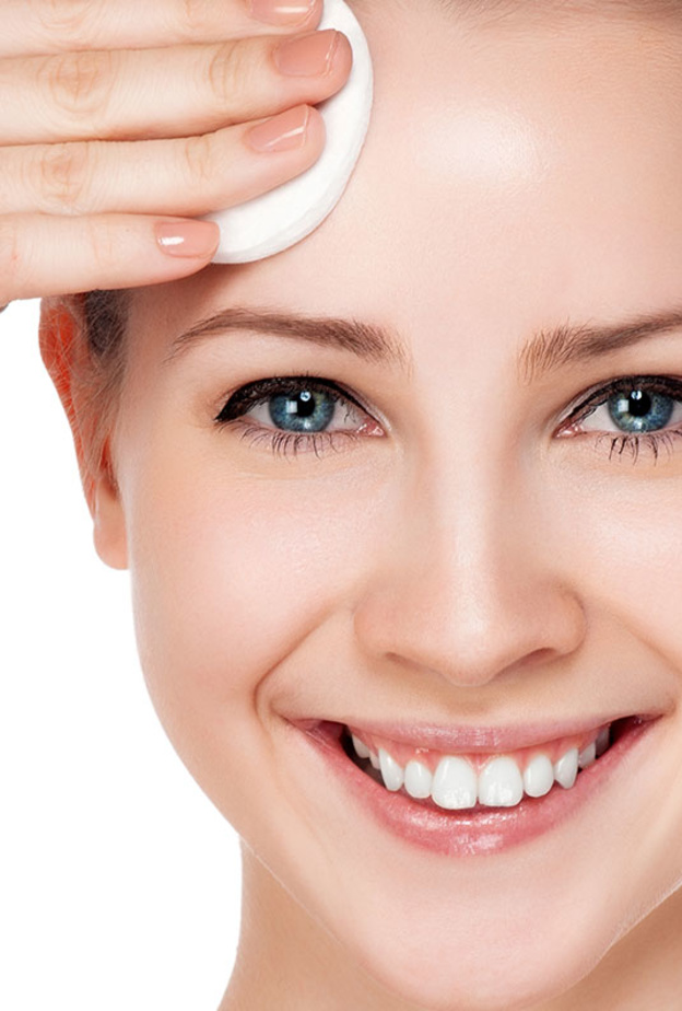 تعلمي كيفية تنظيف مسام البشرة