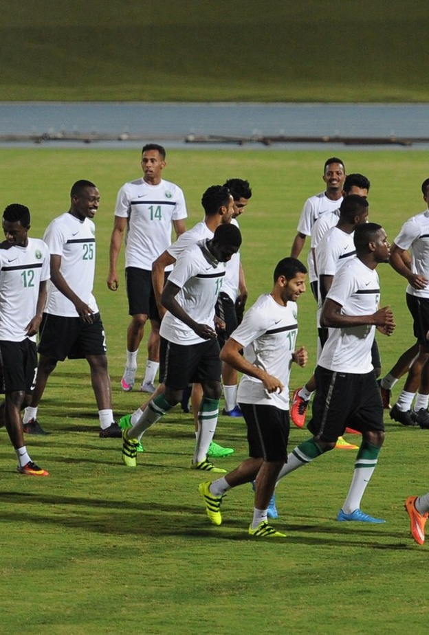 تمارين بكرة اليد للتمويه على خطة المنتخب السعودي