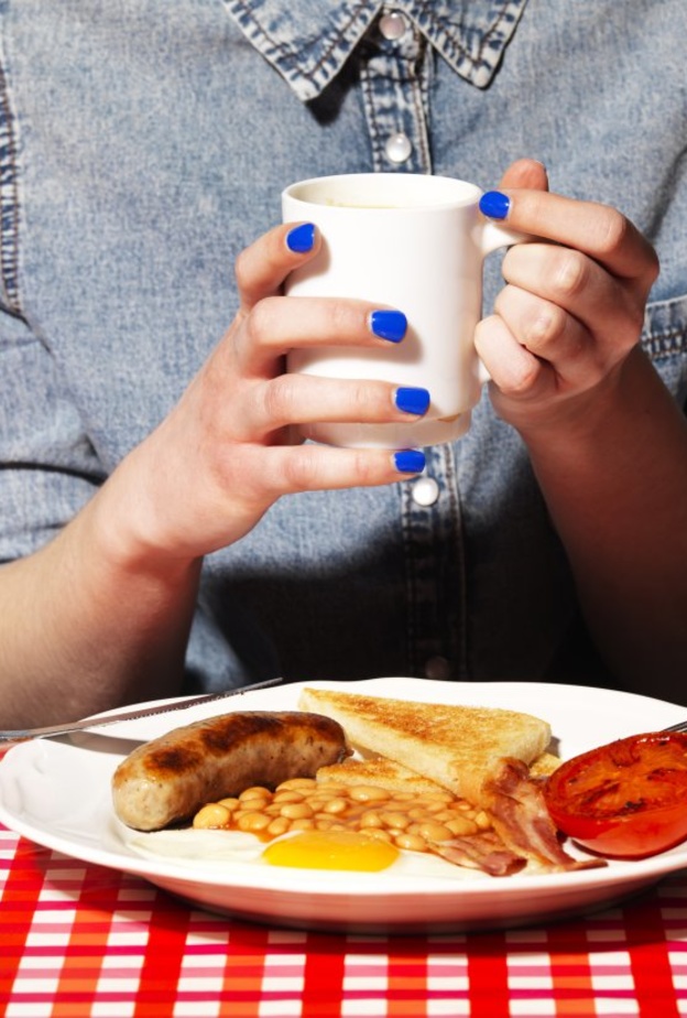 تناولي الكمية الأكبر من السعرات الحرارية في وقت الغذاء