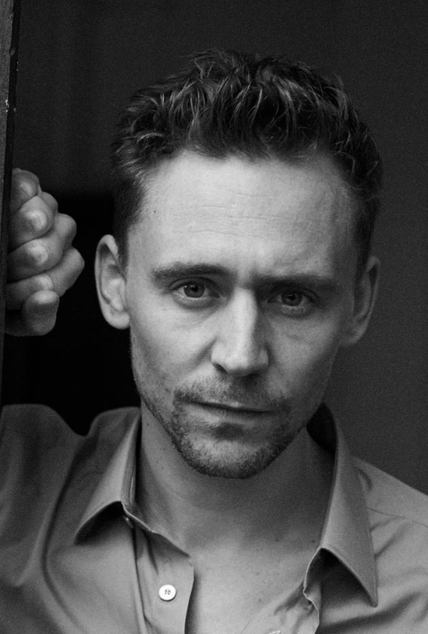 توم هيدلستون يصرح علنا بحبه لتايلور سويفت