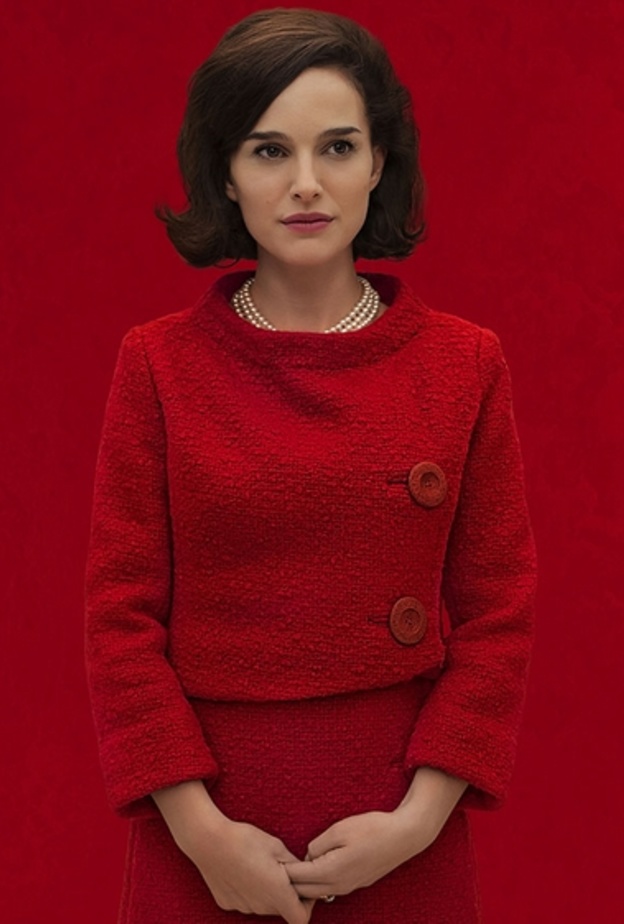 جاكي كينيدي تتألّق بساعة Piaget في فيلم جديد